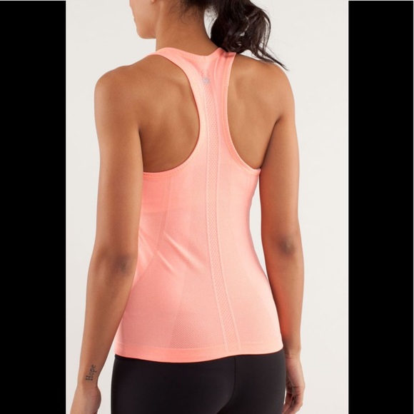 LULULEMON Swiftly Tech Tank - Picture 2 of 6